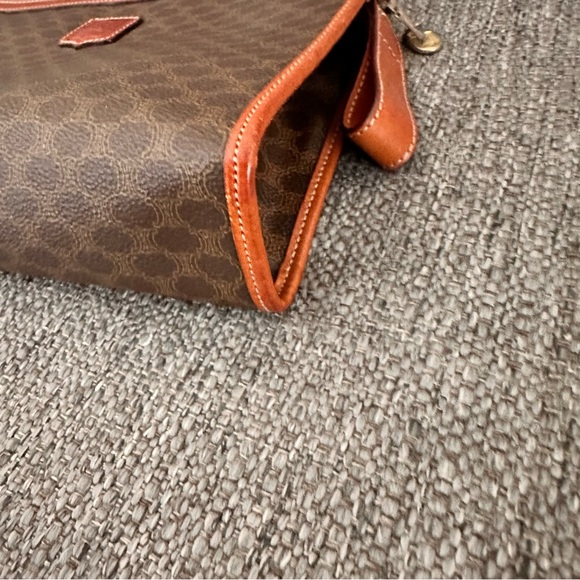 EUC Celine Macadam Triomphe CLUTCH - Picture 6 of 12